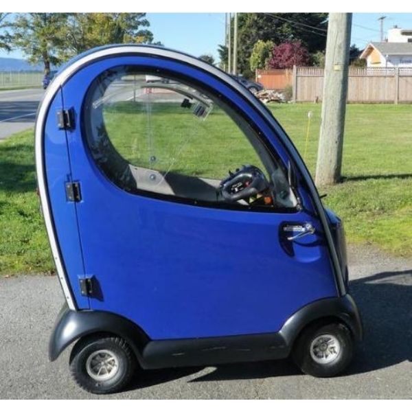 Side View of Shoprider Flagship Cabin Enclosed Mobility Scooter